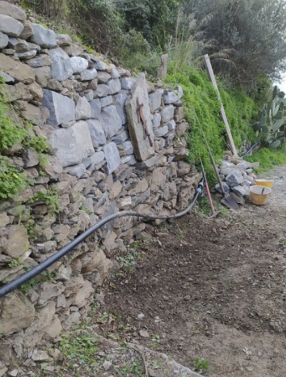 587 Corniglia – Case Pianca ricostruzione muro